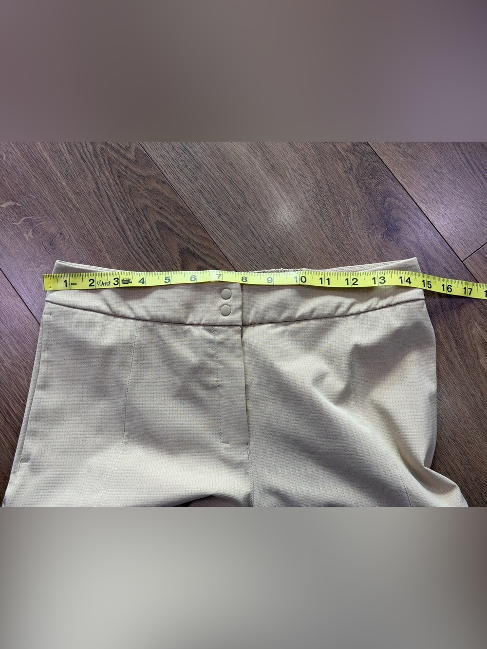 Lululemon Ventlight Cargo Mid Rise Crop 26" Lightweight Travel Tan Size 6 - Picture 10 of 12